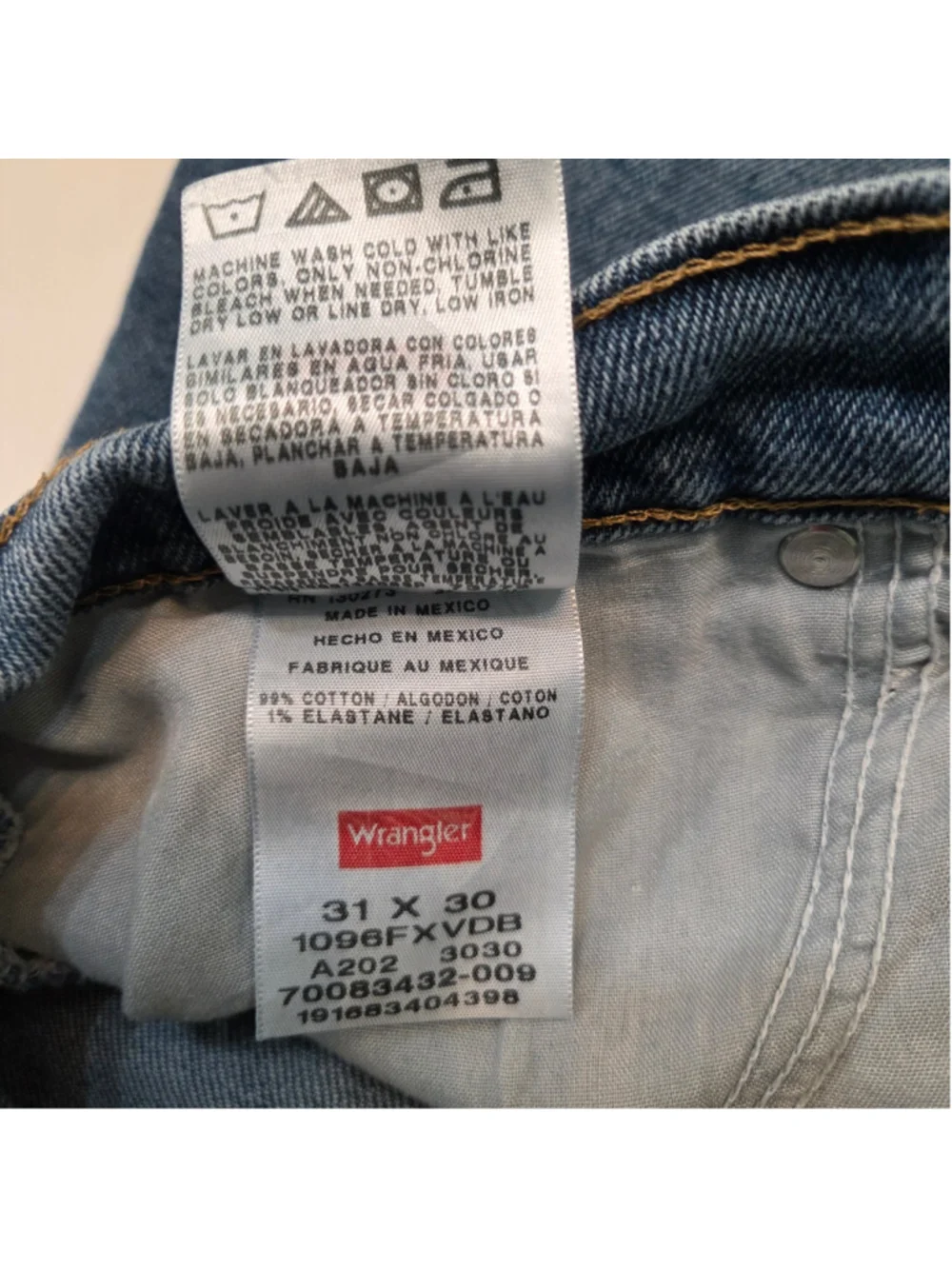 Wrangler Upcycled Denim Cut Off Shorts Men's 31 Blue